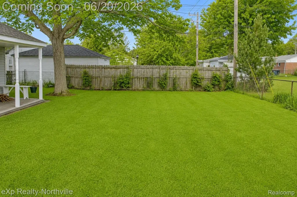 130 Shotka Street Westland City MI 48186