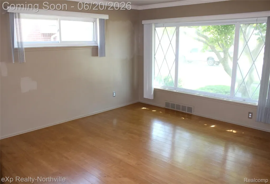 130 Shotka Street Westland City MI 48186