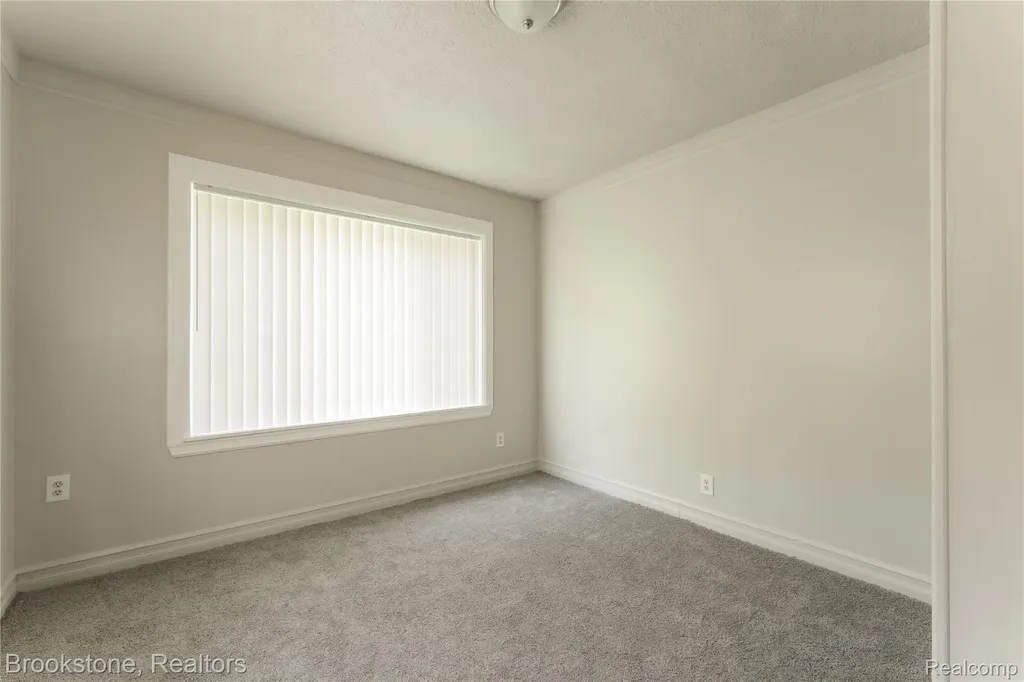 356 Nelson Street Pontiac City MI 48342