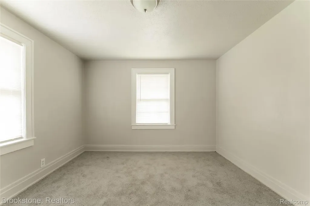 356 Nelson Street Pontiac City MI 48342
