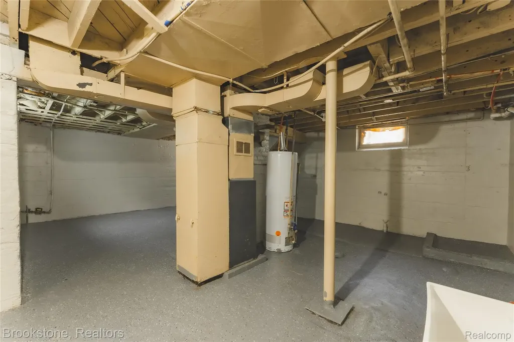 356 Nelson Street Pontiac City MI 48342
