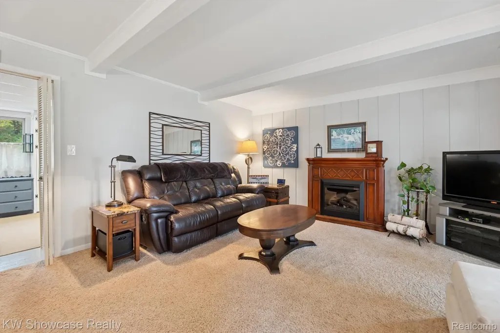 612 Sunrise Park Genoa Township MI 48843