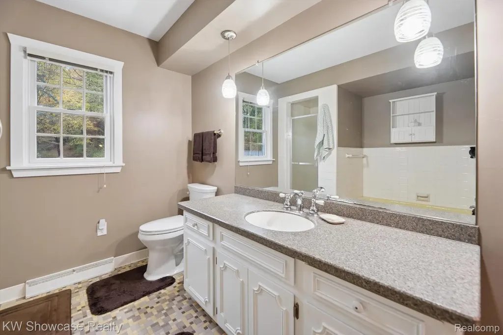 612 Sunrise Park Genoa Township MI 48843