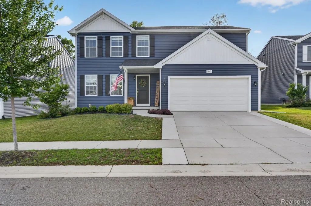 2845 Sycamore River Drive Handy Township MI 48836
