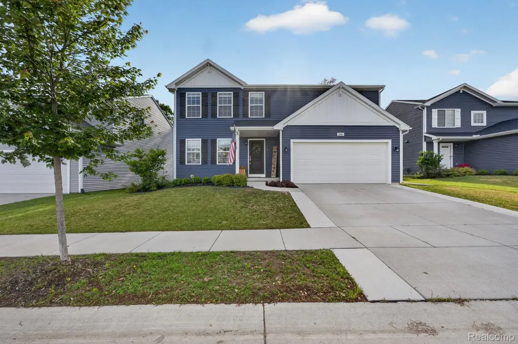 2845 Sycamore River Drive Handy Township MI 48836