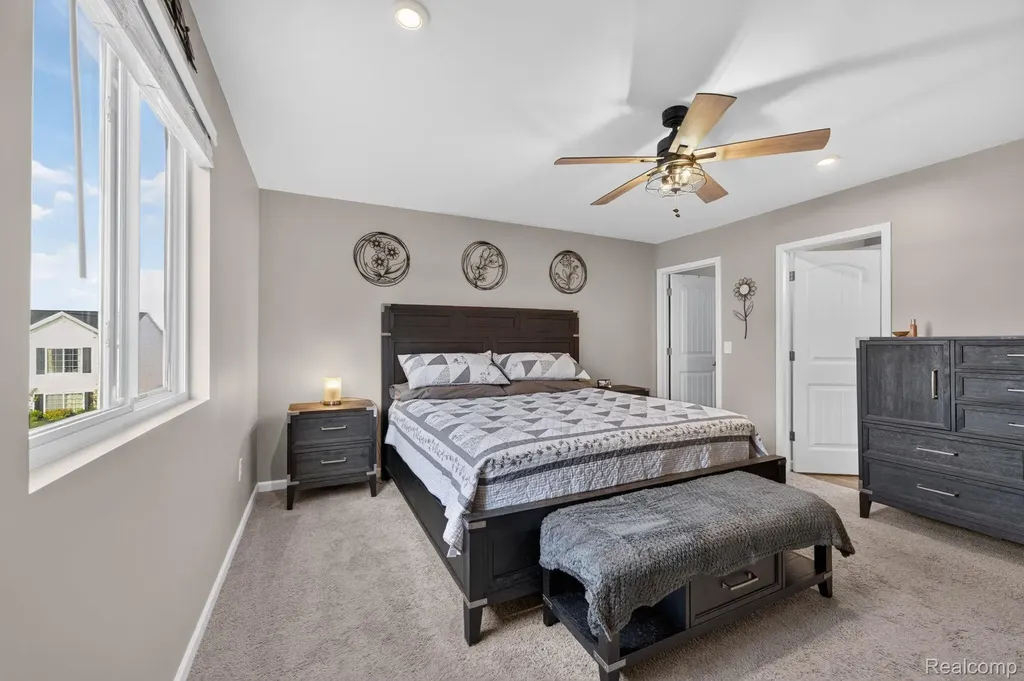 2845 Sycamore River Drive Handy Township MI 48836