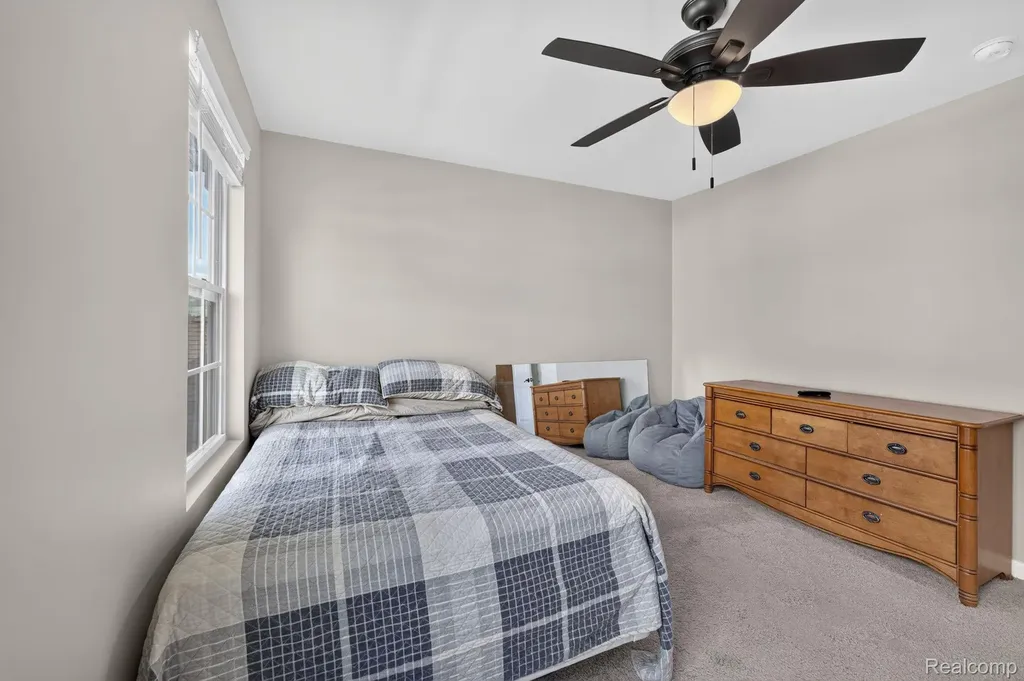 2845 Sycamore River Drive Handy Township MI 48836