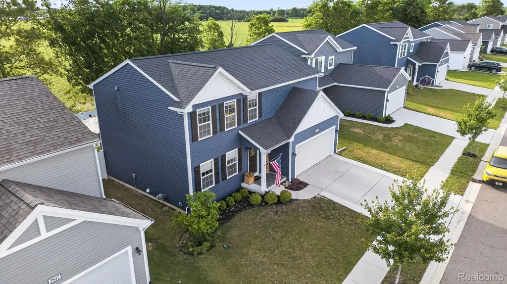 2845 Sycamore River Drive Handy Township MI 48836