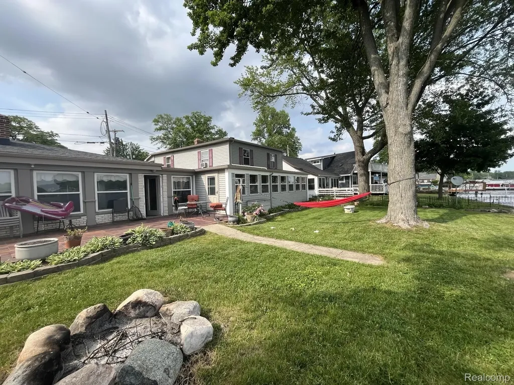 1138 Lakeview Drive Lake Odessa Village MI 48849