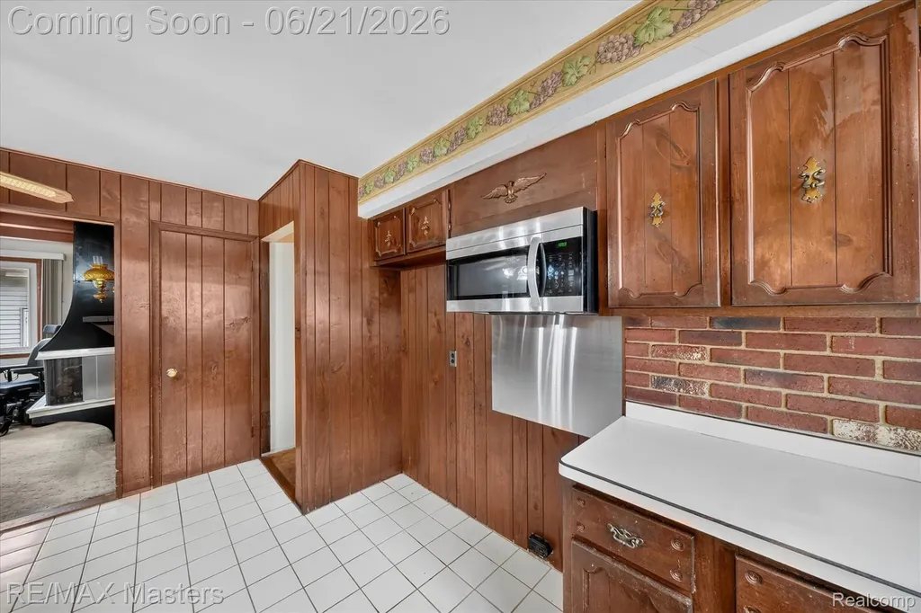 6449 Huron Street Taylor City MI 48180