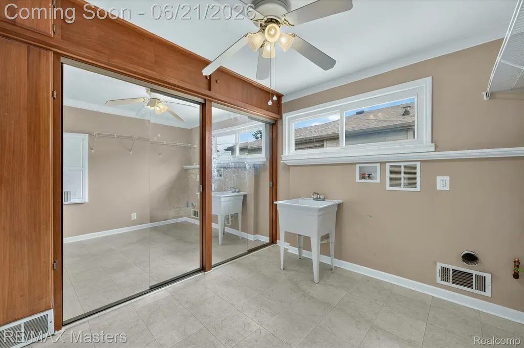 6449 Huron Street Taylor City MI 48180