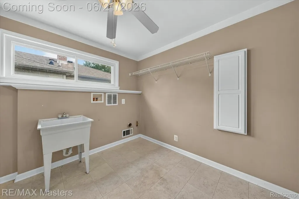 6449 Huron Street Taylor City MI 48180