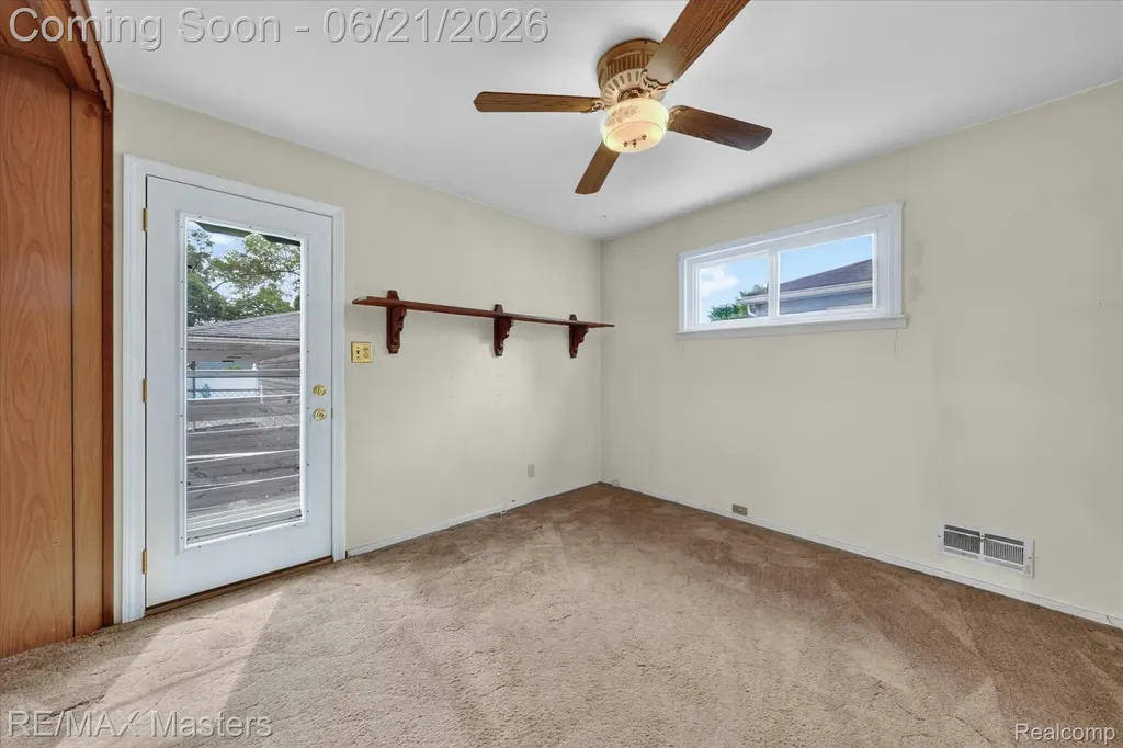 6449 Huron Street Taylor City MI 48180