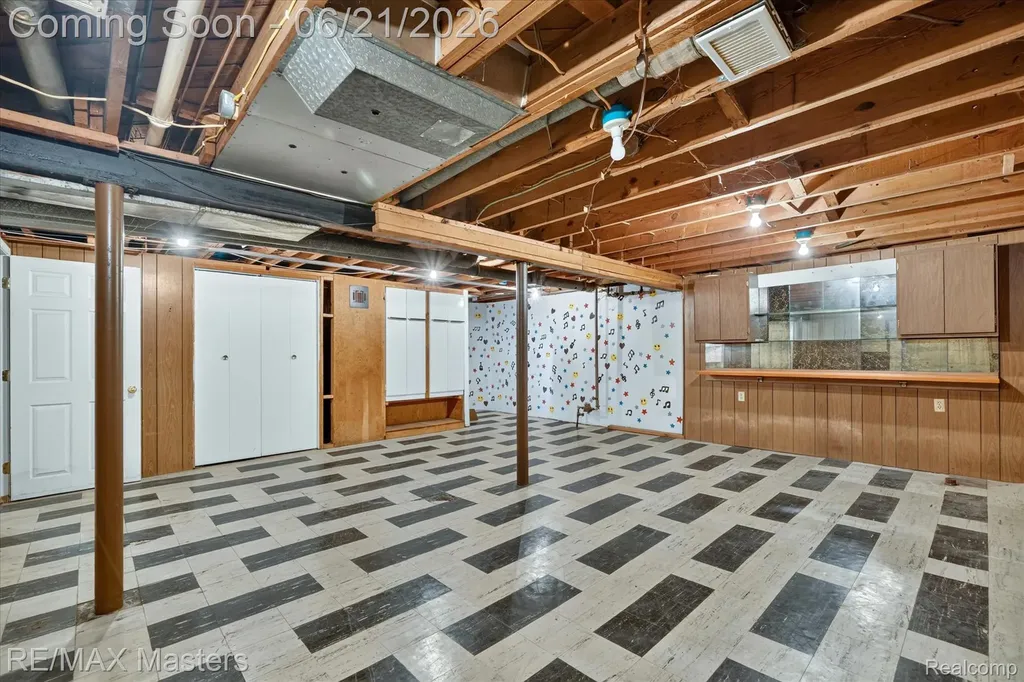 6449 Huron Street Taylor City MI 48180