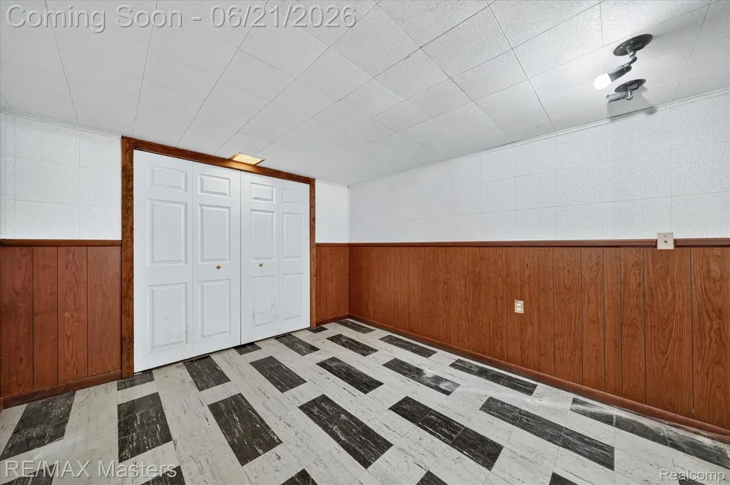 6449 Huron Street Taylor City MI 48180