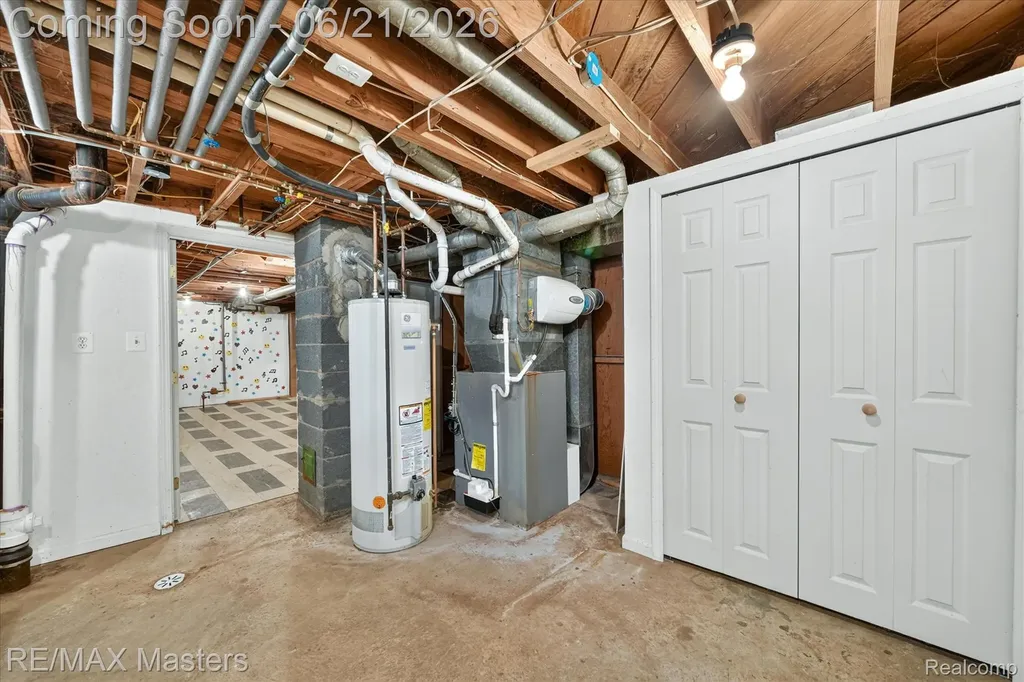 6449 Huron Street Taylor City MI 48180