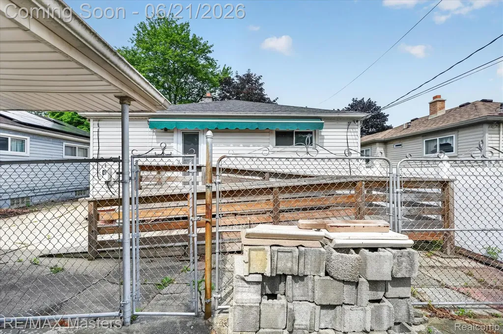6449 Huron Street Taylor City MI 48180