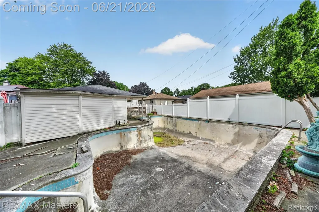 6449 Huron Street Taylor City MI 48180