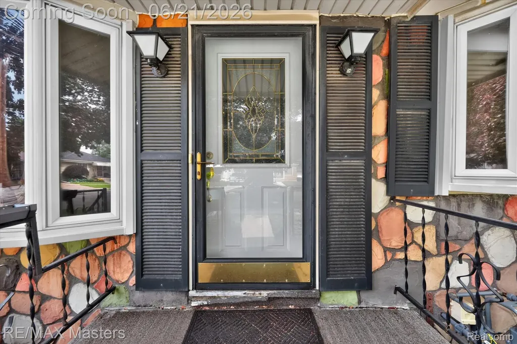 6449 Huron Street Taylor City MI 48180