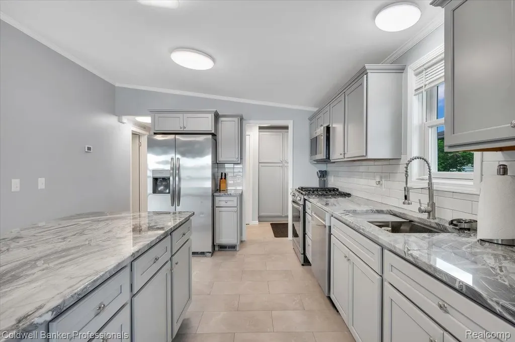 3782 S Shore Drive Elba Township MI 48446