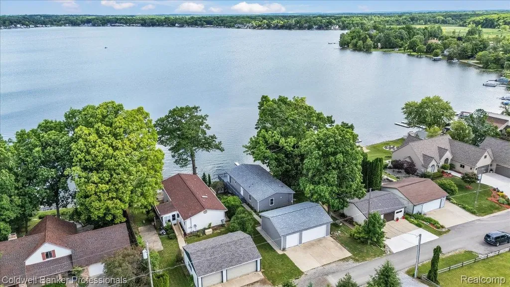3782 S Shore Drive Elba Township MI 48446