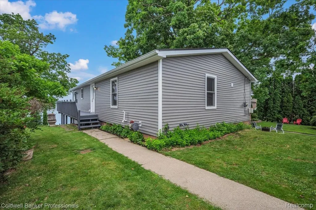 3782 S Shore Drive Elba Township MI 48446