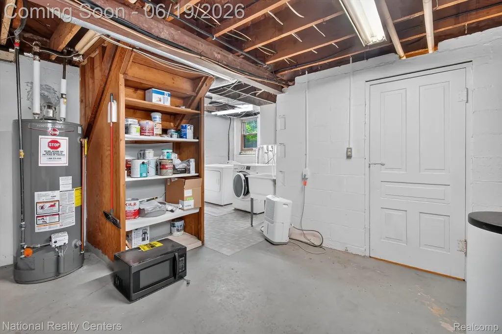 360 Woodland Drive Lyon Charter Township MI 48178