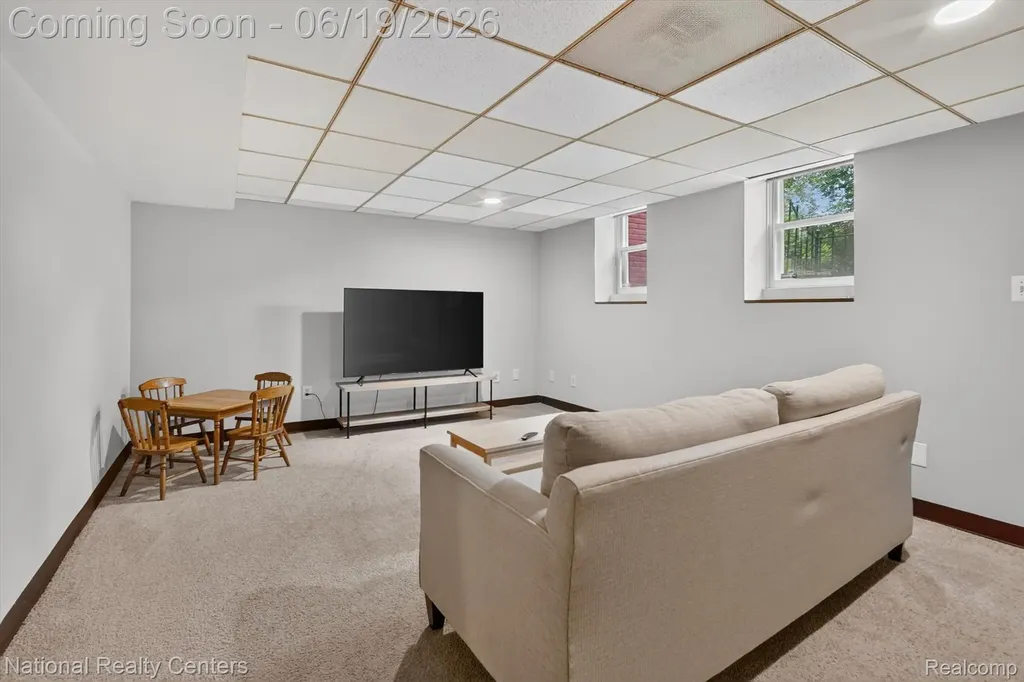 360 Woodland Drive Lyon Charter Township MI 48178