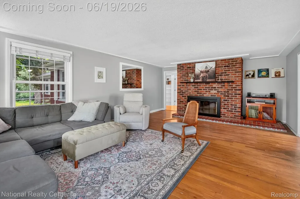 360 Woodland Drive Lyon Charter Township MI 48178