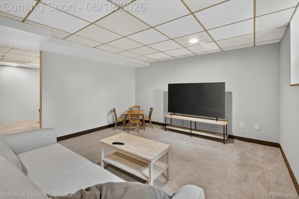 360 Woodland Drive Lyon Charter Township MI 48178