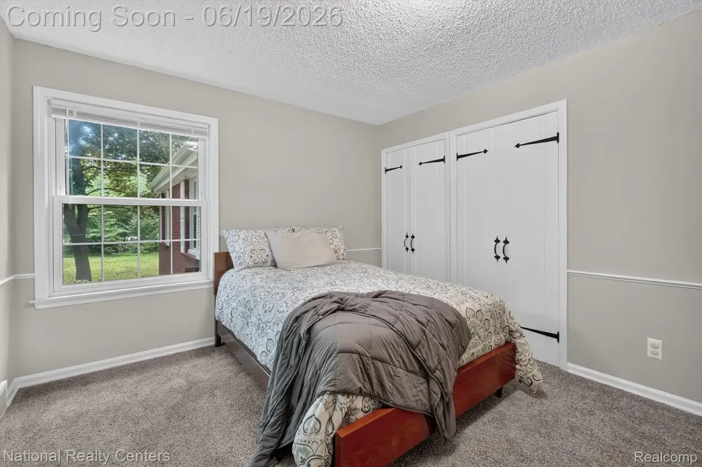 360 Woodland Drive Lyon Charter Township MI 48178