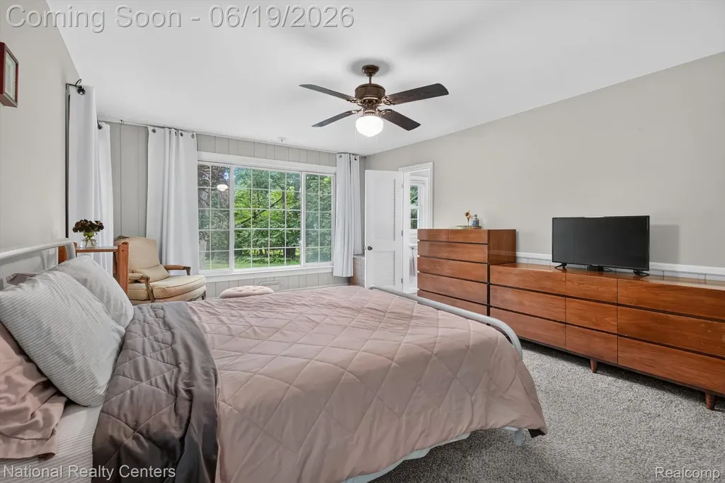 360 Woodland Drive Lyon Charter Township MI 48178