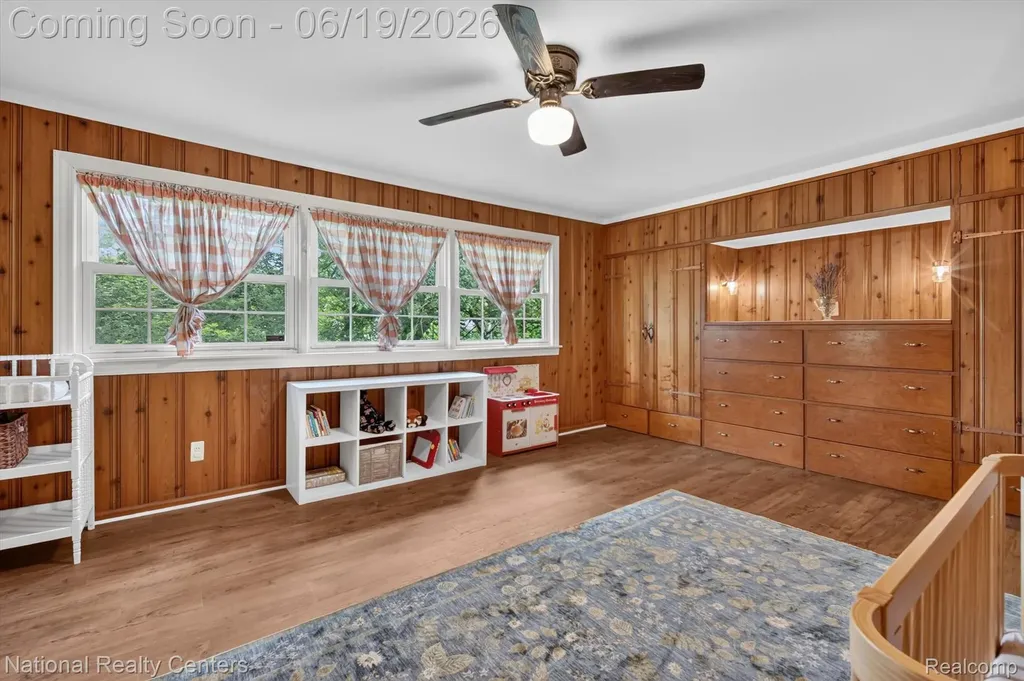 360 Woodland Drive Lyon Charter Township MI 48178