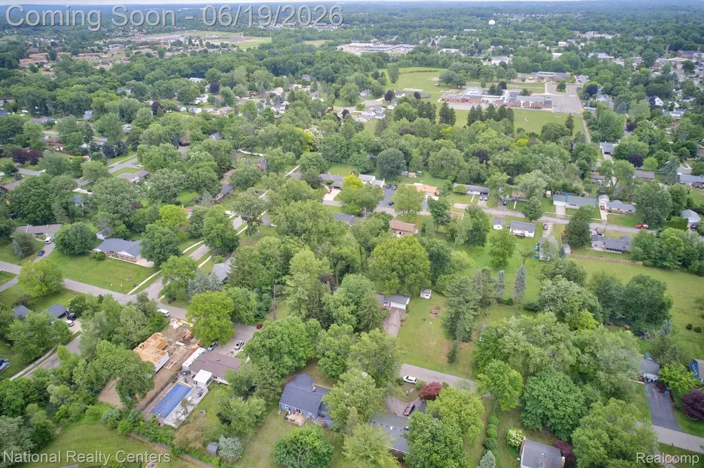 360 Woodland Drive Lyon Charter Township MI 48178