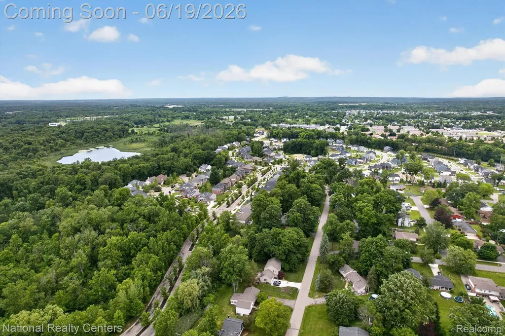 360 Woodland Drive Lyon Charter Township MI 48178