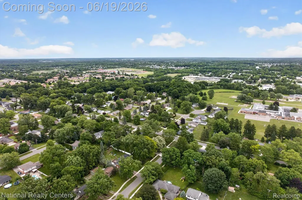 360 Woodland Drive Lyon Charter Township MI 48178