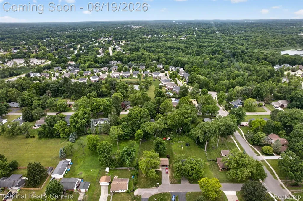 360 Woodland Drive Lyon Charter Township MI 48178