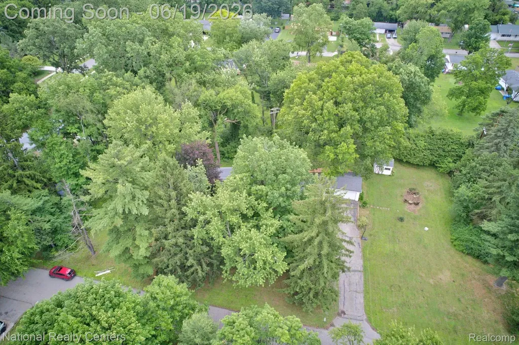360 Woodland Drive Lyon Charter Township MI 48178