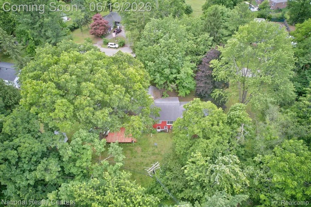 360 Woodland Drive Lyon Charter Township MI 48178