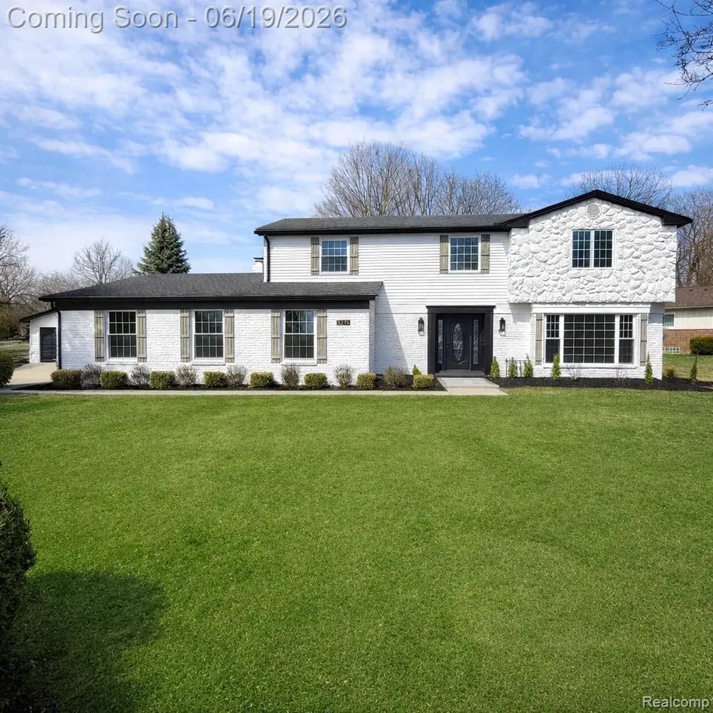 7275 Old Coach Trail Washington Township MI 48094