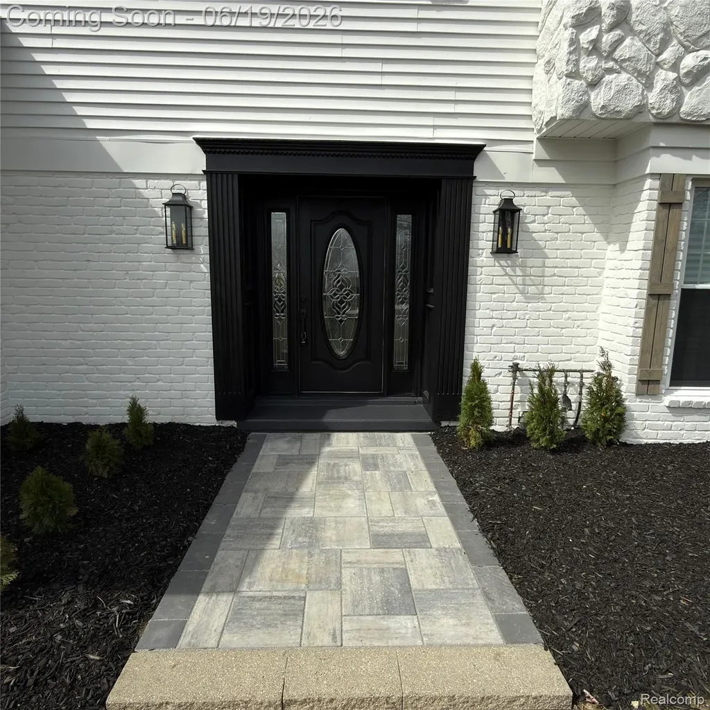 7275 Old Coach Trail Washington Township MI 48094
