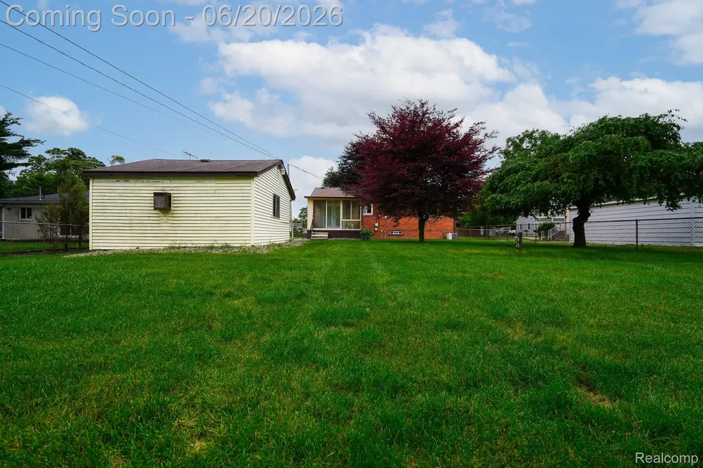 31114 Balmoral Street Garden City City MI 48135