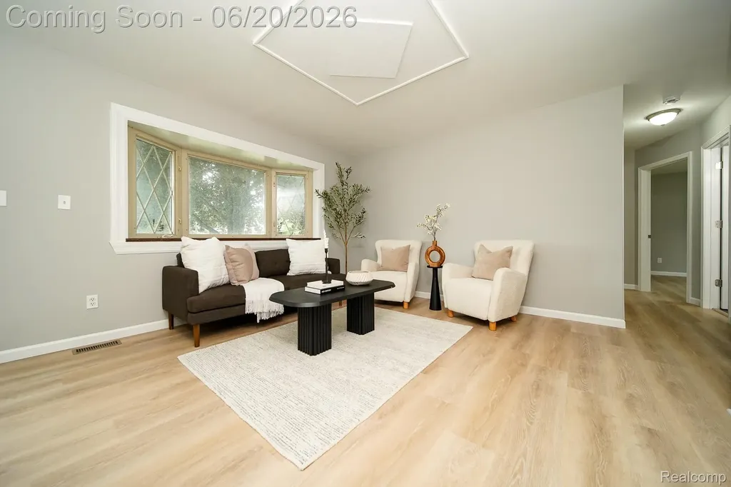 31114 Balmoral Street Garden City City MI 48135