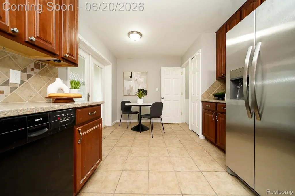 31114 Balmoral Street Garden City City MI 48135