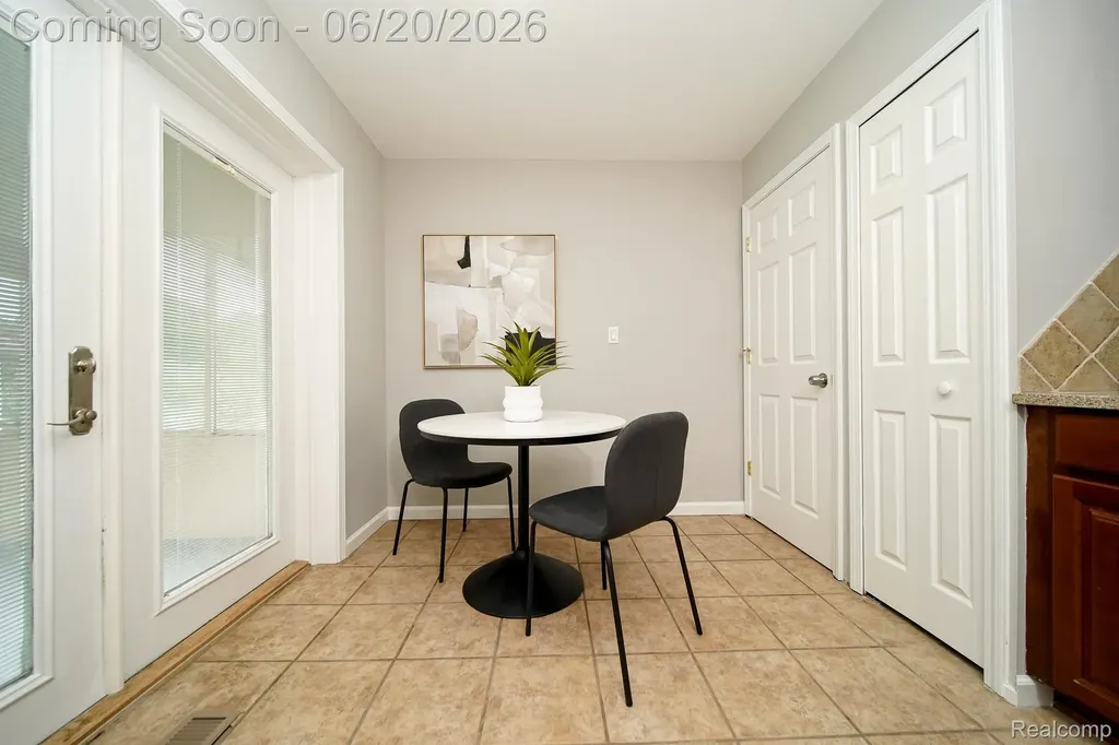 31114 Balmoral Street Garden City City MI 48135