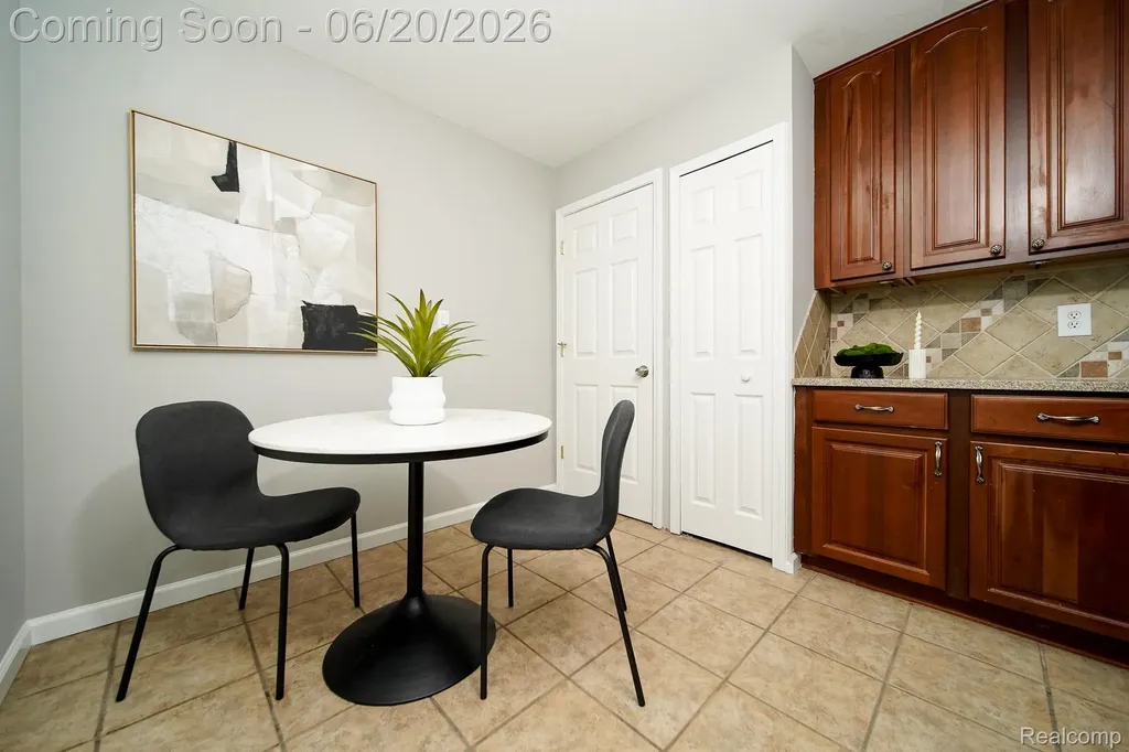 31114 Balmoral Street Garden City City MI 48135