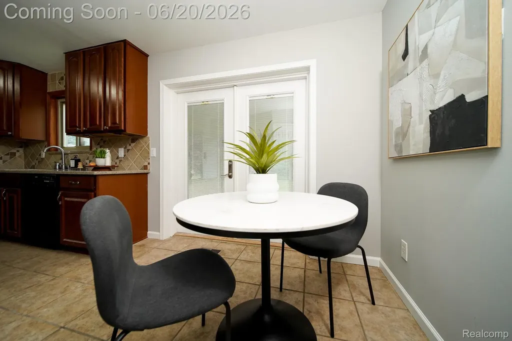 31114 Balmoral Street Garden City City MI 48135