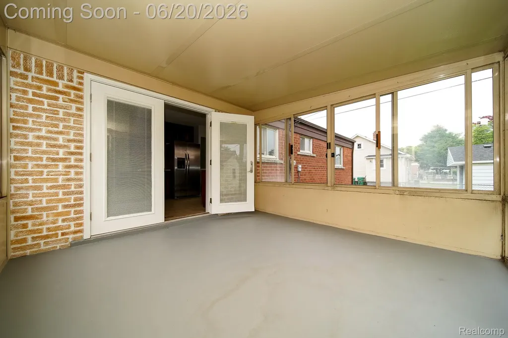 31114 Balmoral Street Garden City City MI 48135