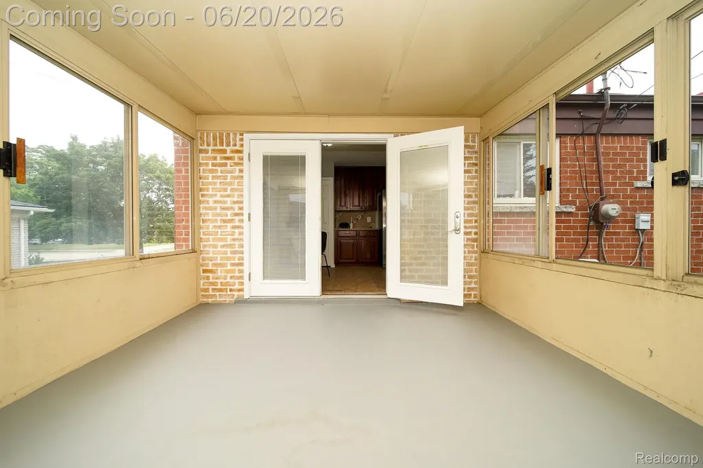 31114 Balmoral Street Garden City City MI 48135
