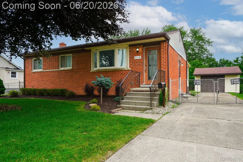 31114 Balmoral Street Garden City City MI 48135